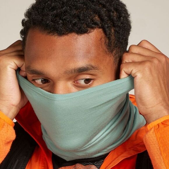 Icebreaker Unisex Chute and Igloo Ear Muffs Cold Weather Bundle - Picture 3 of 10